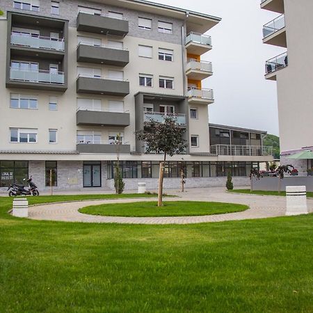 Apartman Milic Pirot-Zapadni Kej 10 Apartment Екстериор снимка